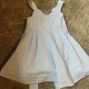 Child’s Rare Editions causal blue seersucker sleeveless dress with bow detailing
